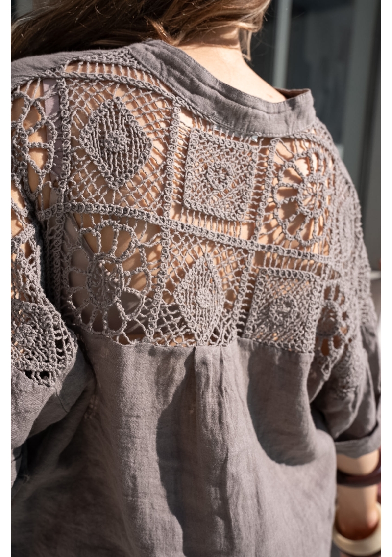KOSZULA DAMSKA 100% LEN Z AŻUROWYM HAFTEM NA PLECACH W STYLU BOHO