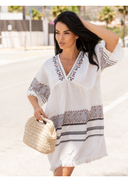 SUKIENKA BOHO Z HAFTOWANYM DEKOLTEM I FRĘDZLAMI – SANTORINI