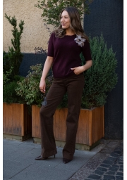 SWETER Z KWIATOWĄ APLIKACJĄ