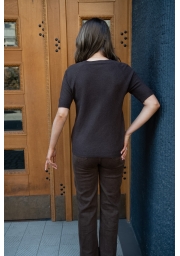 SWETER Z KWIATOWĄ APLIKACJĄ