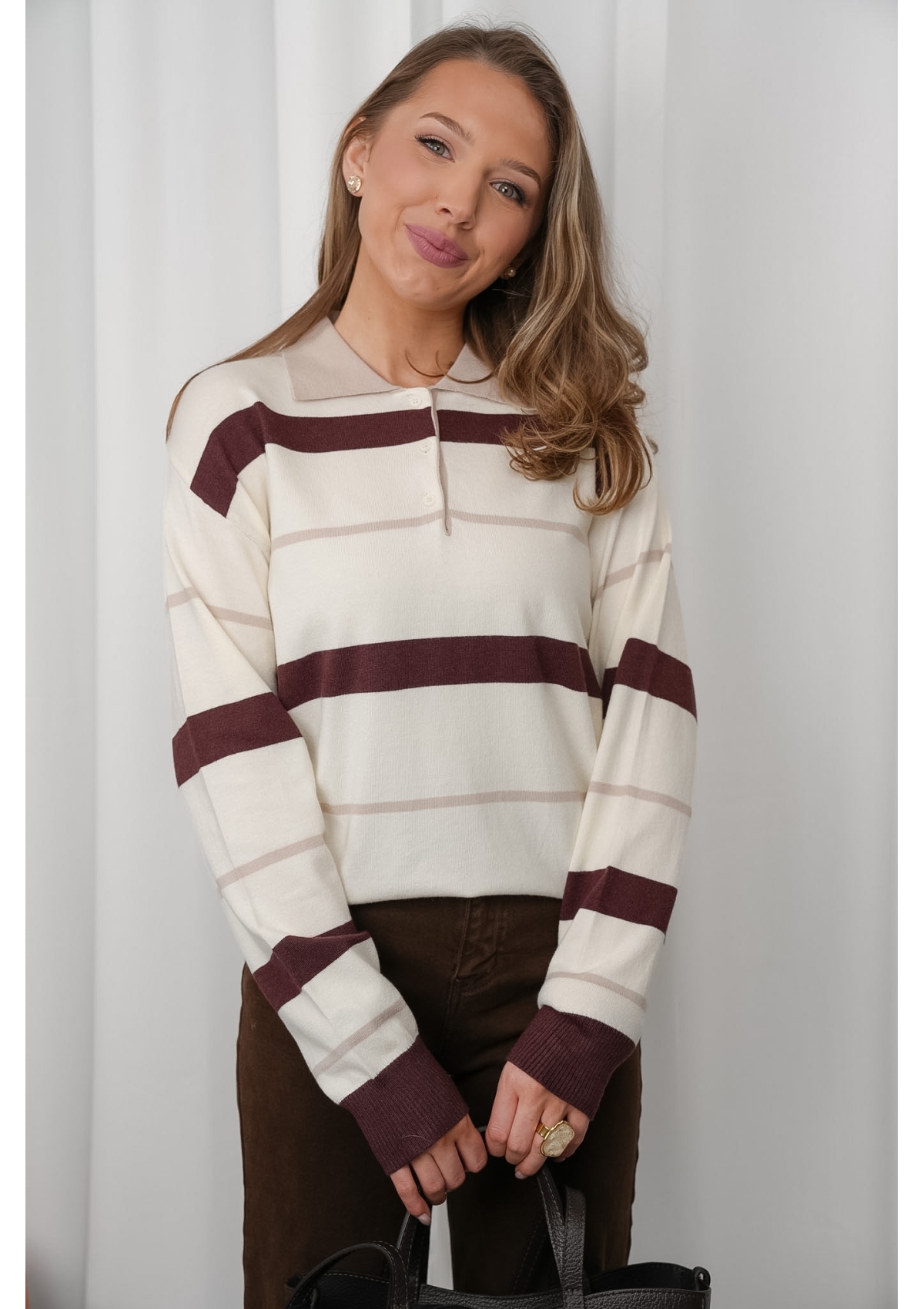 SWETER W PASKI Z KOŁNIERZYKIEM POLO AMOUR